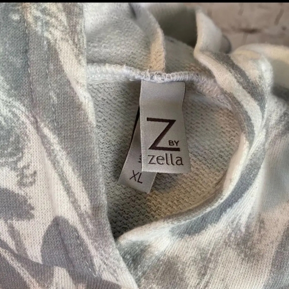 New! Z by Zella Ivory Cloud Nova Print Hoodie. Size XL. - Picture 3 of 9